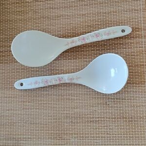 Two Cooking Laddles